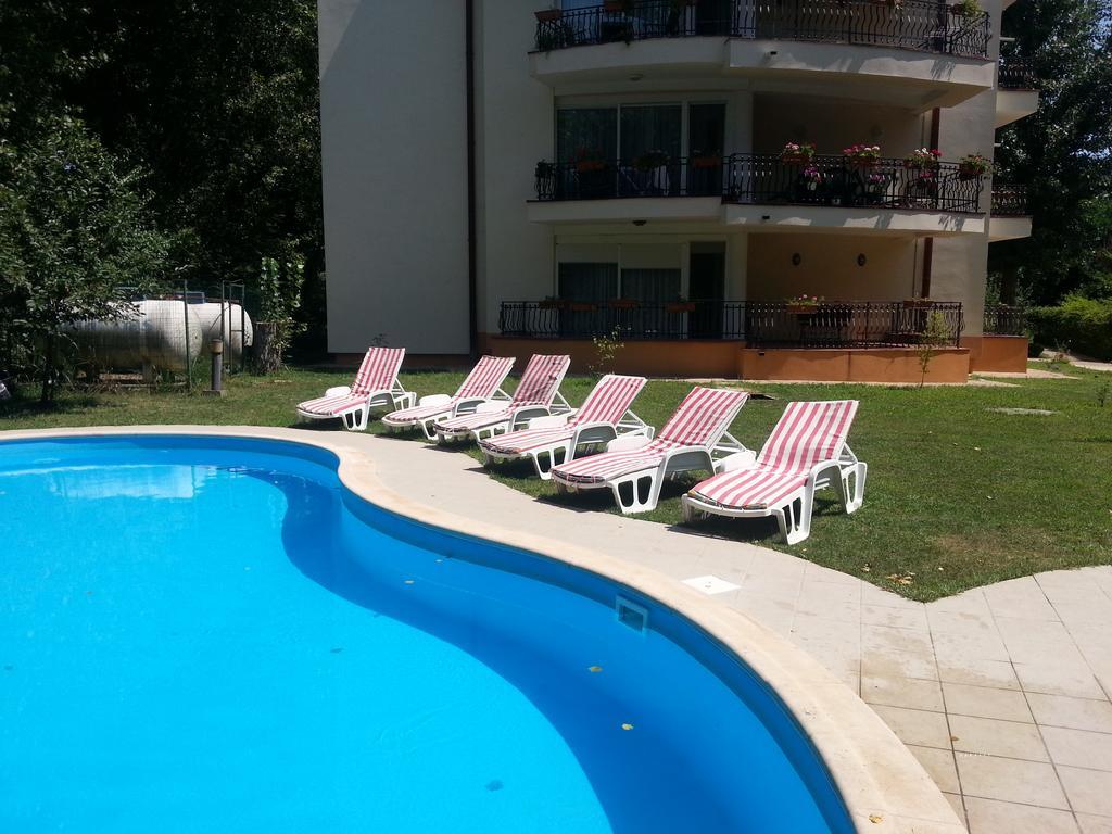 Club Topaz Apartments Neptun Esterno foto