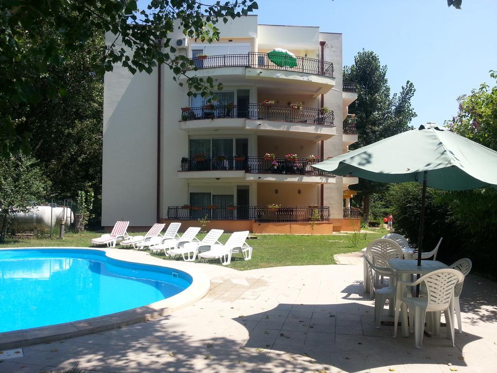 Club Topaz Apartments Neptun Esterno foto