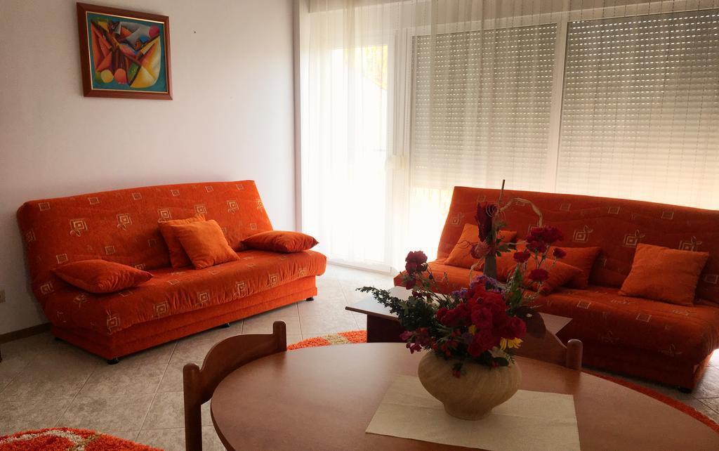 Club Topaz Apartments Neptun Esterno foto