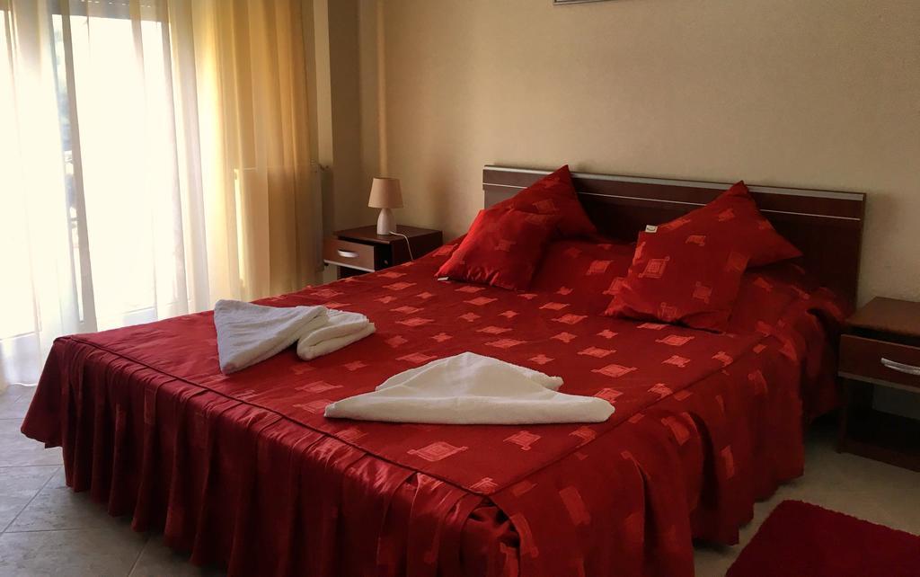 Club Topaz Apartments Neptun Esterno foto