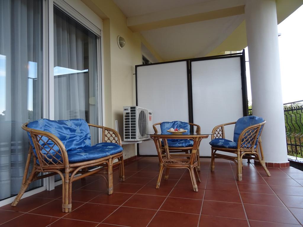 Club Topaz Apartments Neptun Esterno foto