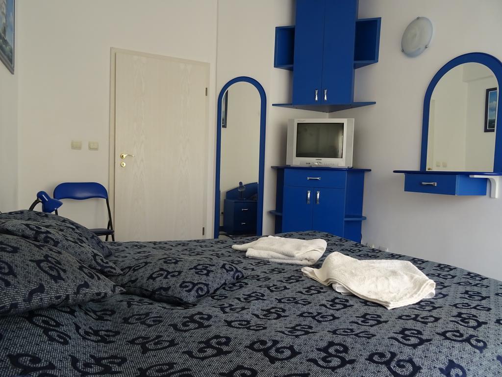 Club Topaz Apartments Neptun Esterno foto