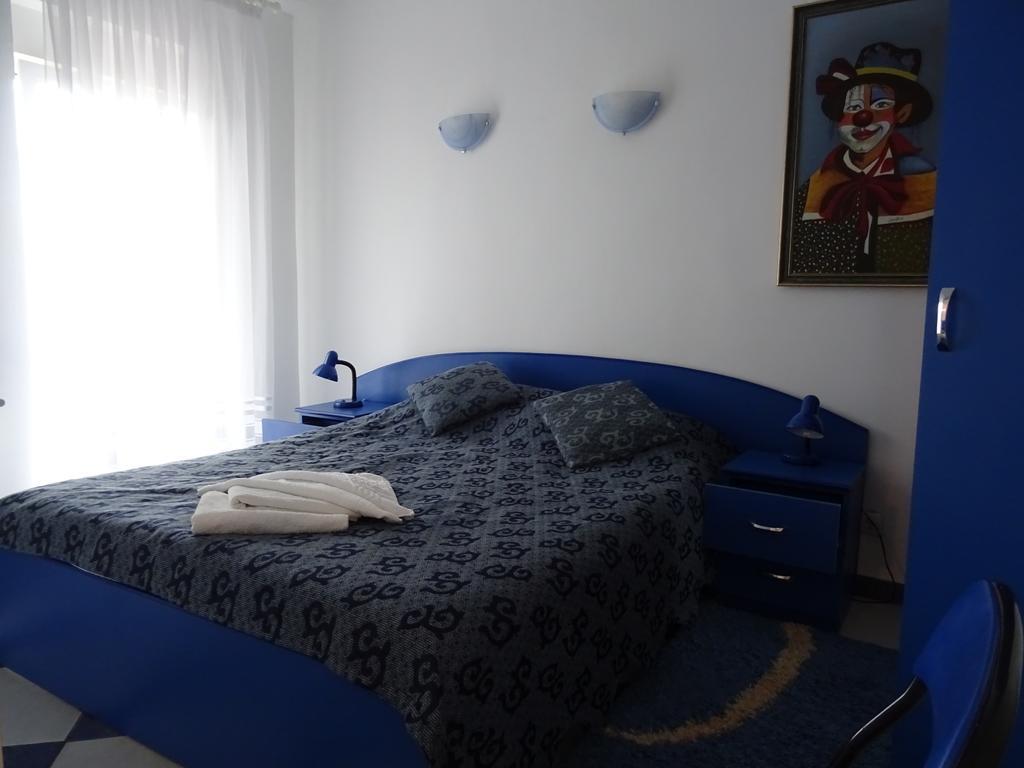 Club Topaz Apartments Neptun Esterno foto