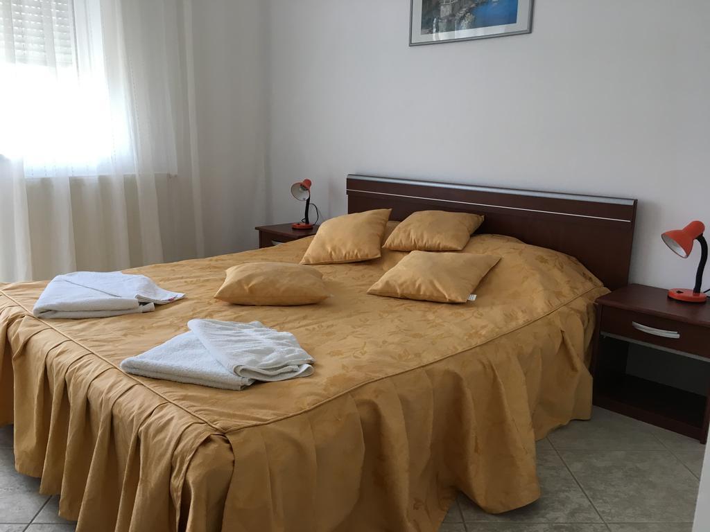 Club Topaz Apartments Neptun Esterno foto