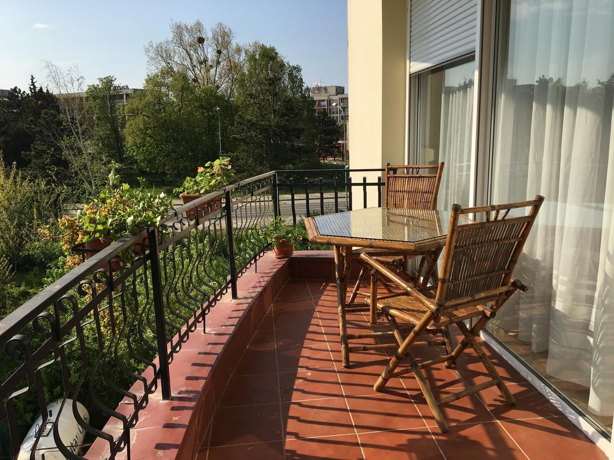 Club Topaz Apartments Neptun Esterno foto