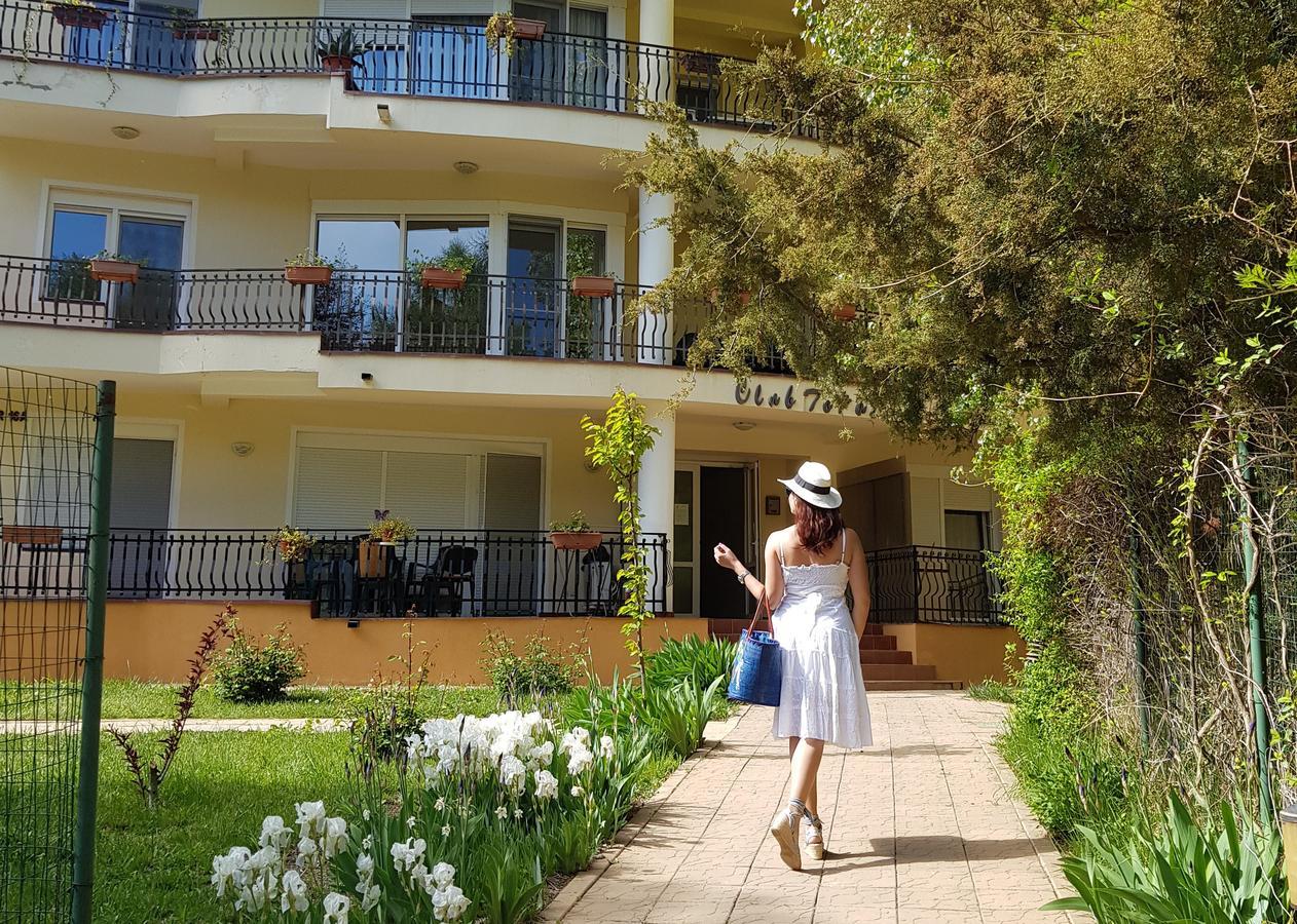 Club Topaz Apartments Neptun Esterno foto
