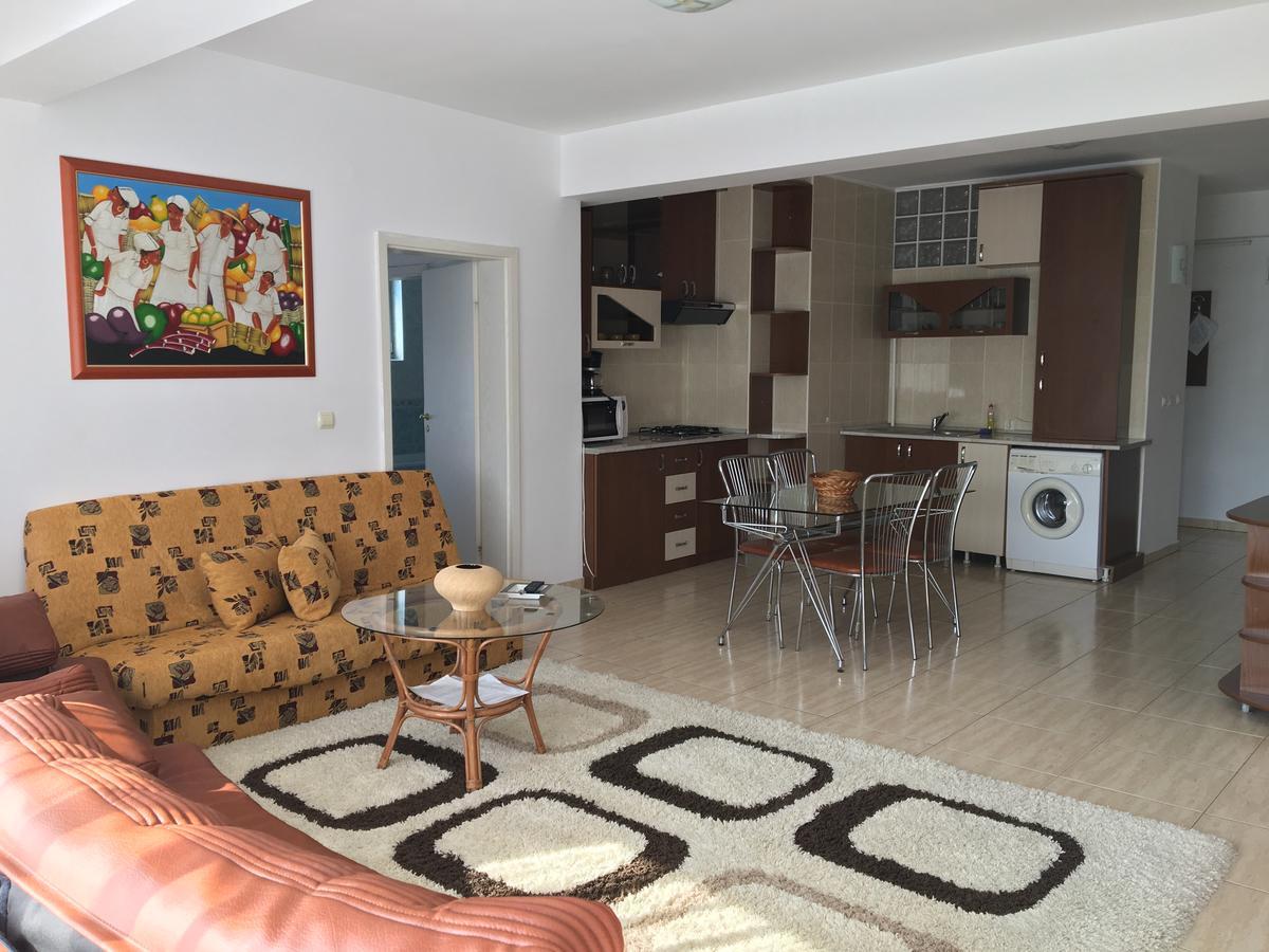 Club Topaz Apartments Neptun Esterno foto
